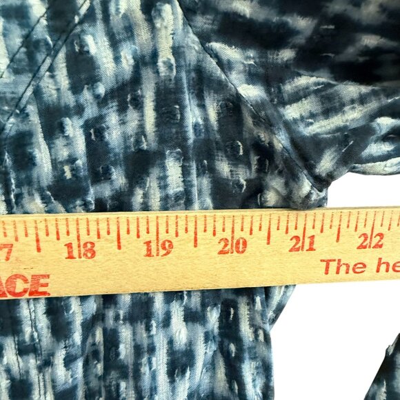 Talbots Abstract Print V-Neckline Button Front Blouse Top Women Large Blue - Picture 9 of 9